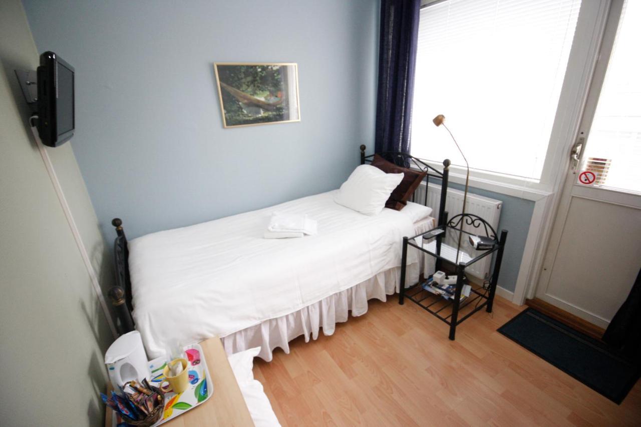 Hotell Zlafen Bed And Breakfast Karlskoga Bagian luar foto